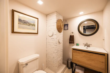 Guest Bathroom Photo of 9352 Spilsbury Street, Maple Ridge, BC