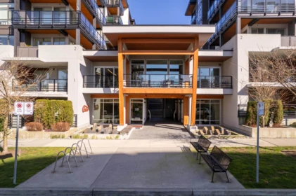 202 108 E 8th Street, North Vancouver, BC, North Vancouver — Apartment/Condo for sale