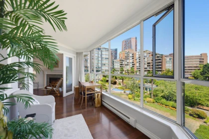 304 1490 Pennyfarthing Drive, Vancouver, BC, Vancouver — Apartment/Condo for sale