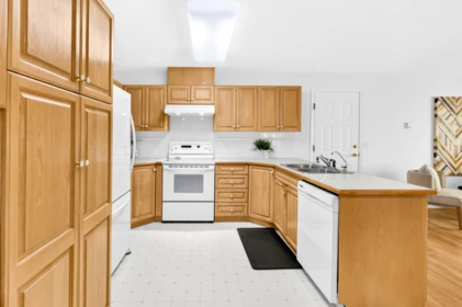 Primary Bathroom Photo of 105 13888 70 Avenue, Surrey, BC
