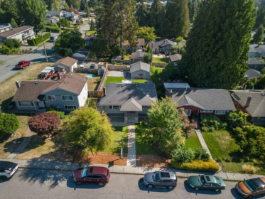 Family Room Photo of 409 W 27th Street, North Vancouver, BC