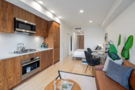410 2550 Garden Drive, Vancouver, BC