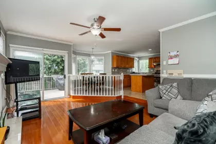 Guest Bathroom Photo of 14926 83a Avenue, Surrey, BC