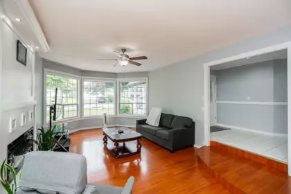 Kitchen Island Photo of 14926 83a Avenue, Surrey, BC