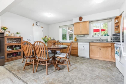 Breakfast Nook Photo of 12157 250 Street, Maple Ridge, BC