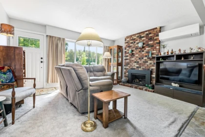 Kitchen Photo of 12157 250 Street, Maple Ridge, BC