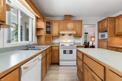 Breakfast Nook Photo of 8630 Sunburst Place, Chilliwack, BC