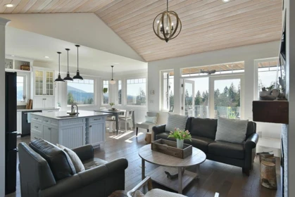 Kitchen Island Photo of 605 Woodland Avenue, Gibsons, BC
