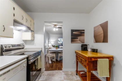 108 1561 Vidal Street, White Rock, BC, White Rock — Apartment/Condo for sale