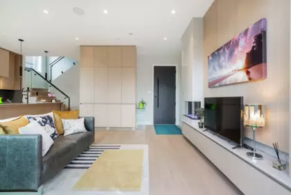 2 3674 Oxford Street, Vancouver, BC, Vancouver — Half Duplex for sale
