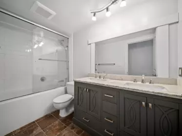 Primary Bathroom Photo of 318 1561 Vidal Street, White Rock, BC