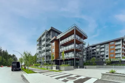 209 3594 Malsum Drive, North Vancouver, BC, North vancouver — Apartment/Condo for sale