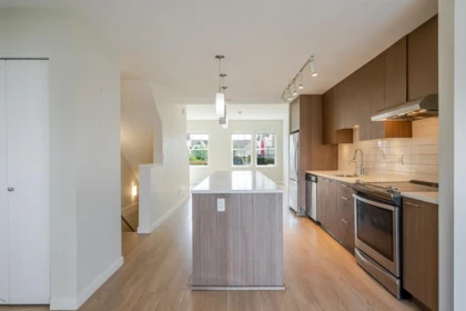 Laundry Room Photo of 77 32633 Simon Avenue, Abbotsford, BC