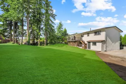 Backyard Photo of 32114 Mouat Drive, Abbotsford, BC
