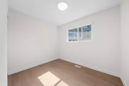 Powder Room Photo of 32114 Mouat Drive, Abbotsford, BC
