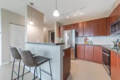 Kitchen Photo of 2203 15 E Royal Avenue, New Westminster, BC
