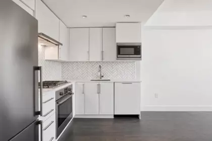Walk-In Closet Photo of 507 2435 Kingsway, Vancouver, BC