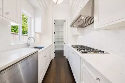 Pantry Photo of 13062 15a Avenue, Surrey, BC