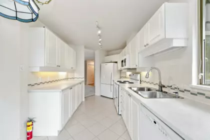 Breakfast Nook Photo of 603 6188 Patterson Avenue, Burnaby, BC