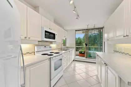 Pantry Photo of 603 6188 Patterson Avenue, Burnaby, BC