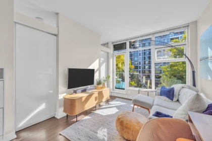 Family Room Photo of 317 1777 W 7th Avenue, Vancouver, BC