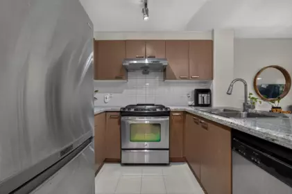 115 9399 Tomicki Avenue, Richmond, BC, Richmond — Apartment/Condo for sale