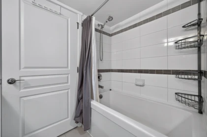 Guest Bathroom Photo of 115 9399 Tomicki Avenue, Richmond, BC