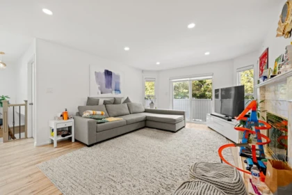 Primary Bedroom Photo of 1070 E 40th Avenue, Vancouver, BC