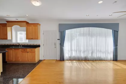 Kitchen Photo of 213 W 28th Street, North Vancouver, BC