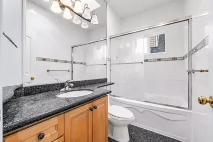 Mudroom Photo of 213 W 28th Street, North Vancouver, BC