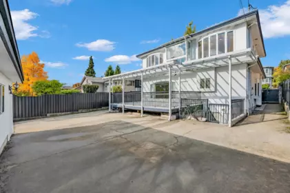 Outdoor Deck Photo of 213 W 28th Street, North Vancouver, BC