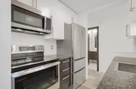 302 170 E 3rd Street, North Vancouver, BC