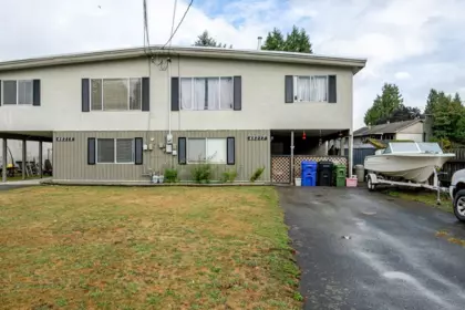 45217 Lazenby Road, Chilliwack, BC, Chilliwack — Duplex for sale