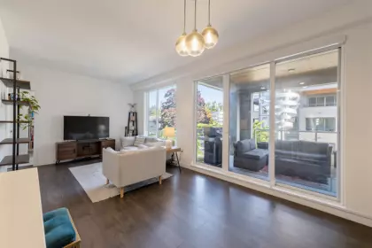 Powder Room Photo of 204 7133 14th Avenue, Burnaby, BC