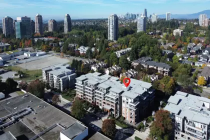 Swimming Pool Photo of 204 7133 14th Avenue, Burnaby, BC