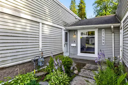 21598 Spring Avenue, Maple Ridge, BC, Maple Ridge — Single Family Residence for sale