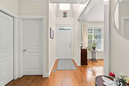 18589 67 Avenue, Surrey, BC, Surrey — Single Family Residence for sale