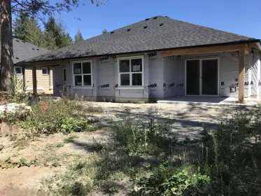 1064 Celia Crescent, Gibsons, BC, Gibsons — Half Duplex for sale