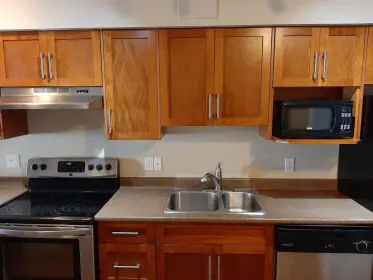 210 1945 Woodway Place, Burnaby, BC, Burnaby — Apartment/Condo for sale