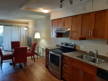 210 1945 Woodway Place, Burnaby, BC, Burnaby — Apartment/Condo for sale