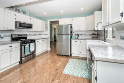 32969 10th Avenue, Mission, BC, Mission — Single Family Residence for sale
