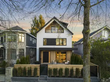 312 E 43 Avenue, Vancouver, BC, Vancouver — Half Duplex for sale