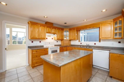 6068 125a Street, Surrey, BC, Surrey — Single Family Residence for sale
