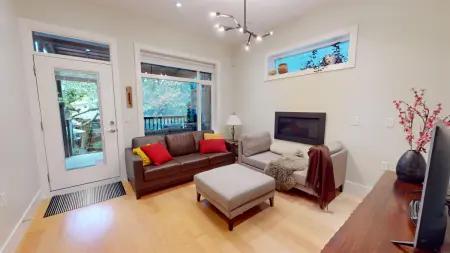 51 E 27th Avenue, Vancouver, BC, Vancouver — Single Family Residence for sale