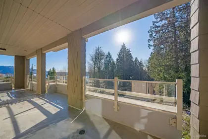 201 560 Raven Woods Drive, North Vancouver, BC, North vancouver — Apartment/Condo for sale