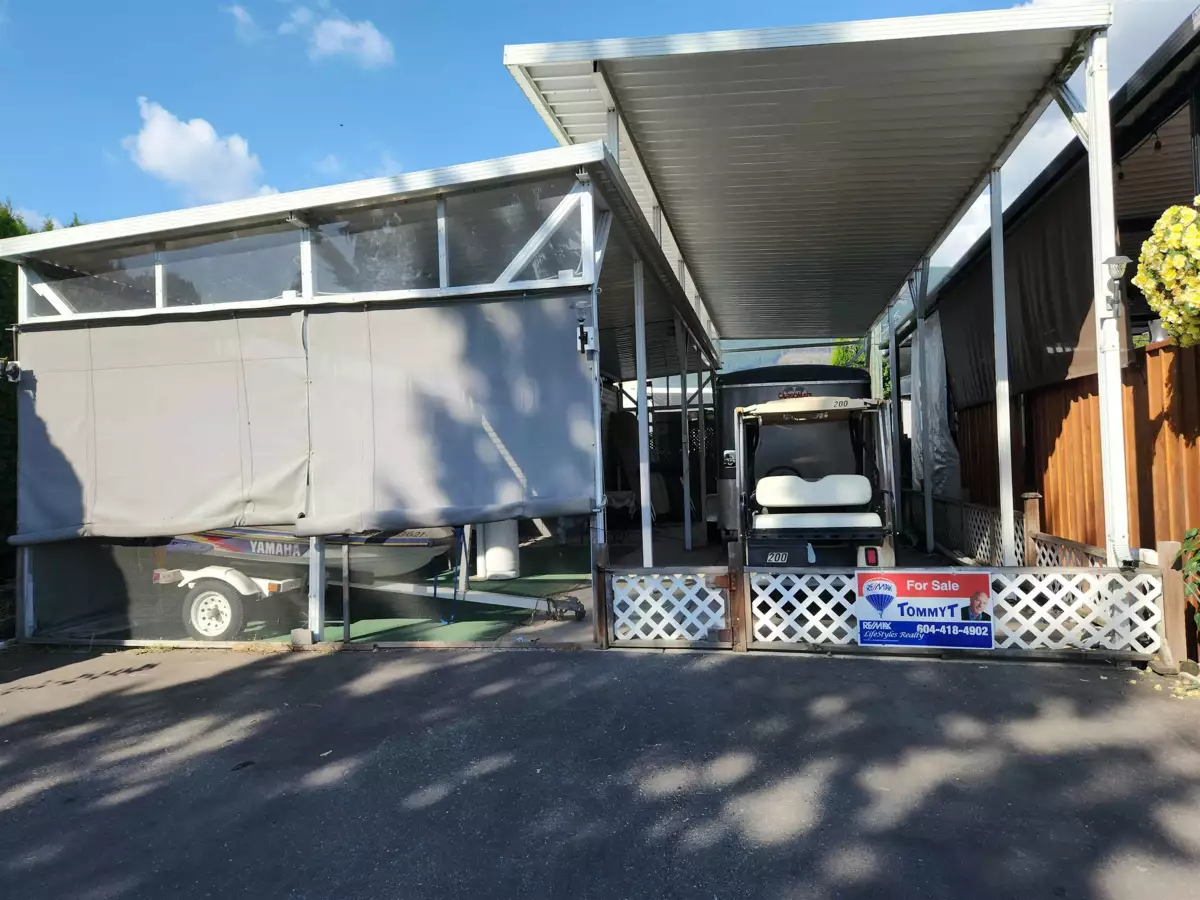 Family Room Photo of 200 8400 Shook Road, Mission, BC