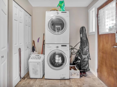 Basement Recreation Room Photo of 34693 2 Avenue, Abbotsford, BC
