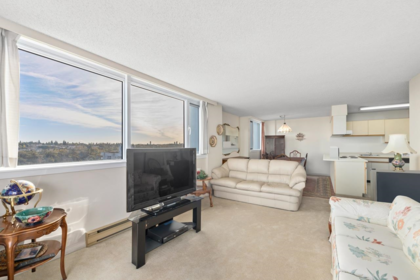 2207 3980 Carrigan Court, Burnaby, BC, Burnaby — Apartment/Condo for sale