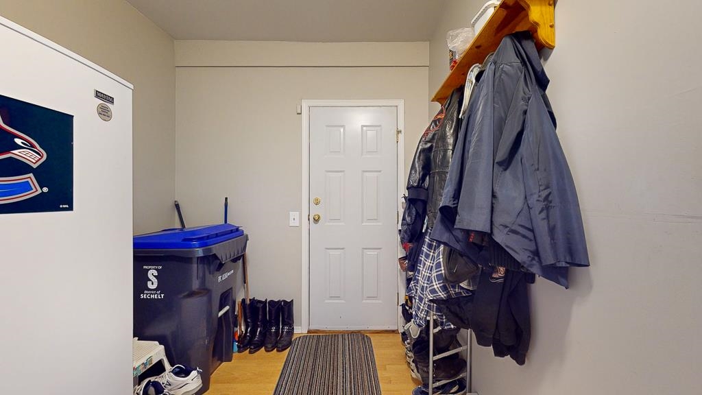 Backyard Photo of 5619 Curtis Place, Sechelt, BC