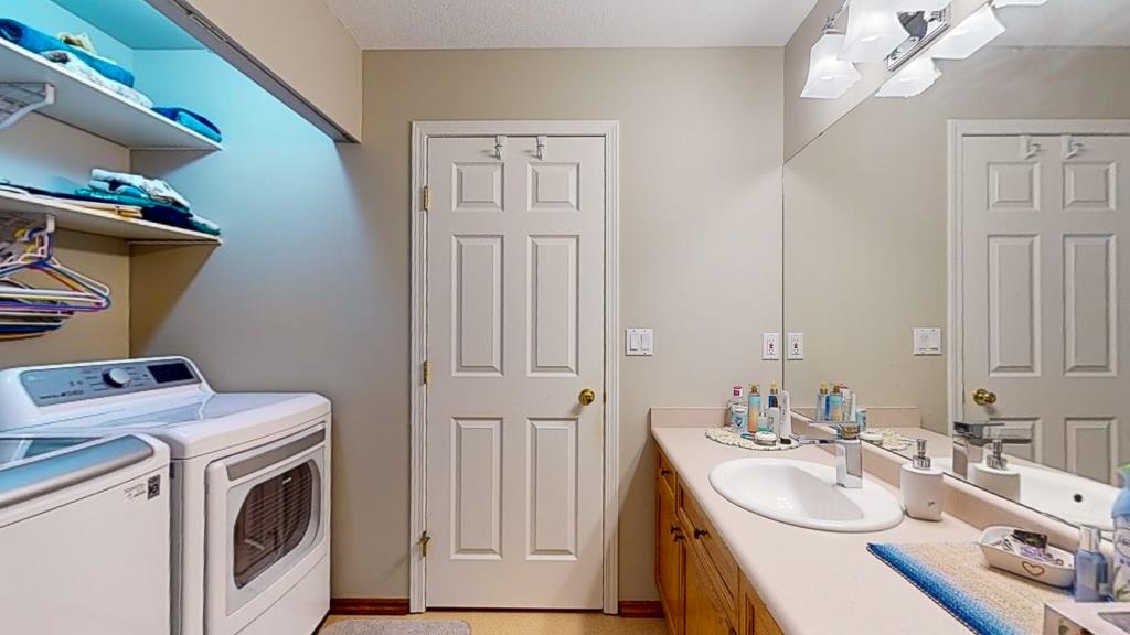 Office / Den Photo of 5619 Curtis Place, Sechelt, BC